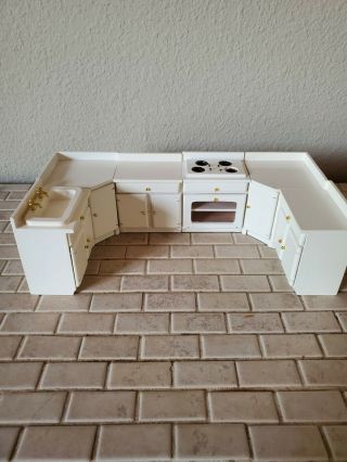 Miniature Dollhouse Furniture Kitchen Cabinets Stove Sink,  6 Pc.  Concord Vtg.