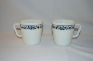Pair (2) Vintage Pyrex Milk Mug Glass Old Town Blue Onion 1410 Coffee Cups Mugs