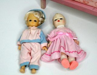 Vintage Vogue Ginny Doll Bed Complete with Bedding and 2 Ginny Dolls 1950s Era 2