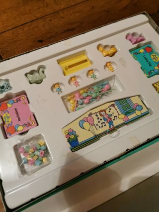Vintage Polly Pocket 1990 Let ' s Party Board Game 100 Complete and VGC Peter Pan 3