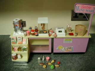 Vintage Barbie Mini Mart And Accessories Ex Cond