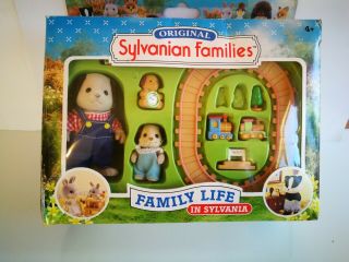 Sylvanian Families - Boxed - Family Life - Play Time With Father