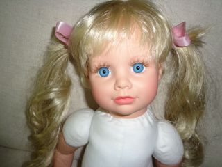 Susan Wakeen Doll 1990 Girl Blonde 20 "