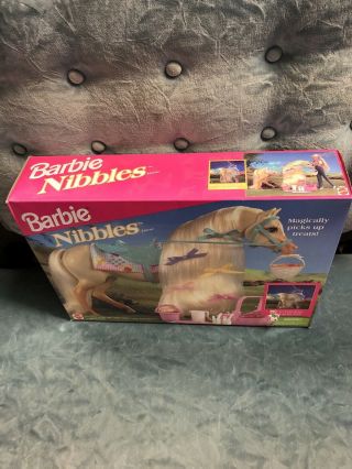 Vintage 1995 Barbie Horse Nibbles with Picnic Accessories (NIB).  (JW - 46) 3