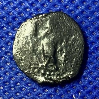 059 PTOLEMAIC KINGDOM OF EGYPT - CLEOPATRA VII 51 - 30 B.  C.  - 2.  26g - AE 15mm 3