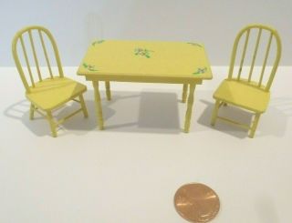 A Hagey Dollhouse Miniature 1/2 " Scale (1:24) Dining Table W/2 Chairs