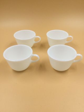 Set Of 4 Vintage Pyrex White Milk Glass 8 Oz Mugs Coffee Tea Cups
