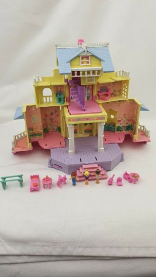 Vintage Polly Pocket 1995 Clubhouse With Figures Accessories