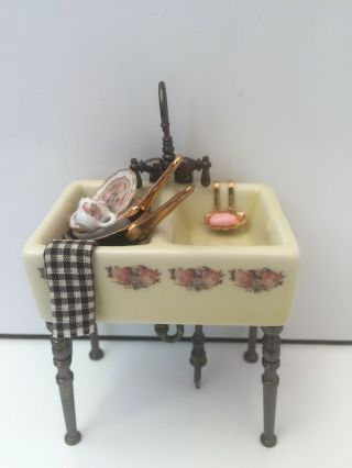 DISCONTINUED REUTTER FILLED KITCHEN SINK DOLLS HOUSE DOLLHOUSE 2