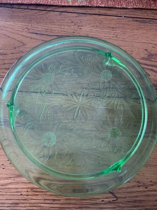 Vintage Daisy Floral Pattern Uranium Green Depression Glass Cake Plate 2
