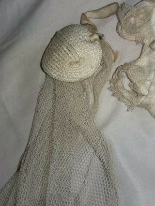 Vintage Vogue Ginny doll Tagged Wedding dress complete with bouquet and vail 3