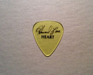 Look - Vintage Heart Howard Leese Black On See Through Yellow Guitar Pick