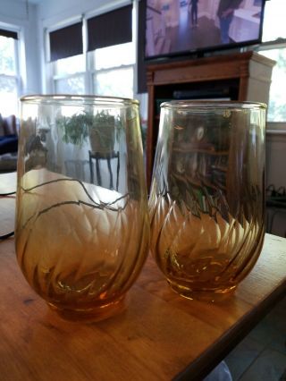 Set Of 2 Vintage Swirl Pattern Amber Color Drinking Glasses Tumblers