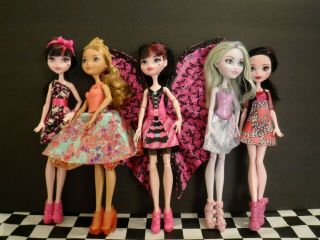 Monster High Ever After Dolls Draculaura,  Ashlynn Ella,  Crystal Winter By Mattel