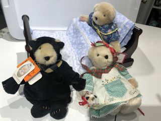 3 Muffy Vanderbear Dolls And Sleigh Bed In Branded Outfits
