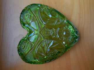 GREEN CUT GLASS HEART SHAPED VTG.  CANDY DISH BOWL,  6 1/4 