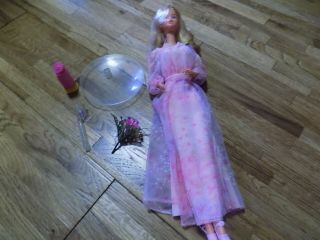 Vintage Mattel Kissing Barbie Doll 2597 With Accessories And Stand
