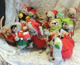 Lof Of 12 Annalee Dolls Christmas Mice.  Assorted Styles & Dates.  Look