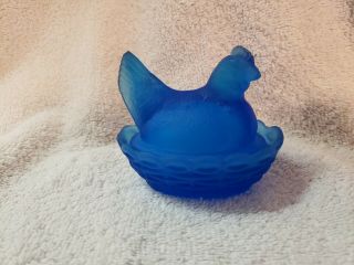 Westmoreland Blue Glass Small Hen On The Nest 3.  5 × 3.  5