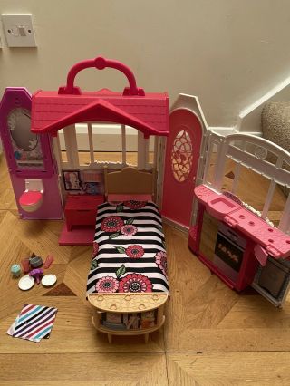 Barbie 2014 Mattel Glam Getaway Fold 