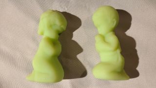 Vintage Fenton Custard Green Glass Praying Children Figurines Boy & Girl 4 In