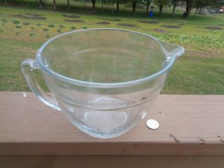Vintage Anchor Hocking 8 Cup/2 Quart Glass Mixing/measuring Bowl