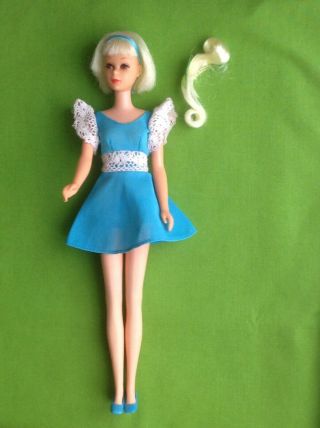 Vintage Barbie Francie Doll Tnt Hair Happenins In Dress