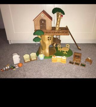 Sylvanian Families Tree House With Furniture
