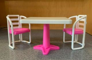 Vintage 1989 Barbie Patio Or Kitchen Dining Table & Chairs,  Pink/white Diorama