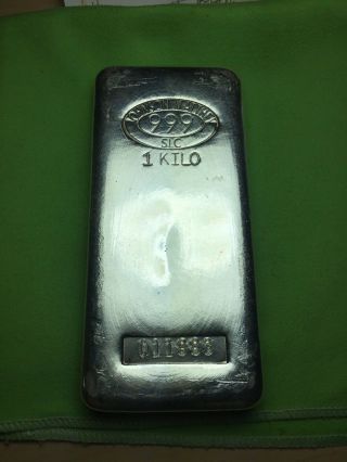 1 Kilo (32.  15 Oz) Johnson Matthey Silver Bar (serial 011883) Usa Pq