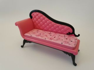 2008 Mattel Barbie Doll Pink Black Trim Chaise Lounge Sofa