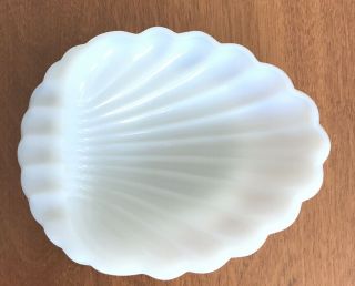 Vintage Milk White Glass Sea Shell Shaped Soap Dish/jewelry Holder