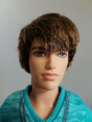 2011 Barbie Fashionistas Ryan Ken Doll Brunette Rooted Hair Articulated Handsome