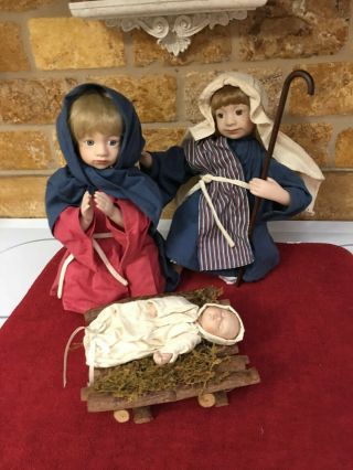 Ashton - Drake The Holy Family Porcelain Doll Nativity Scene Holy Night 1st Issue