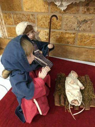 Ashton - Drake The Holy Family Porcelain Doll Nativity Scene Holy Night 1st Issue 2