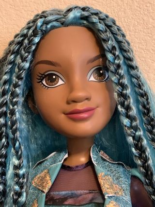 Disney Descendants 2 Uma Isle Of The Lost Doll 28 Inches Articulated Aa