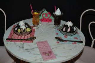 American Girl - Sweet Treats Food Set - Complete - Retired 2011