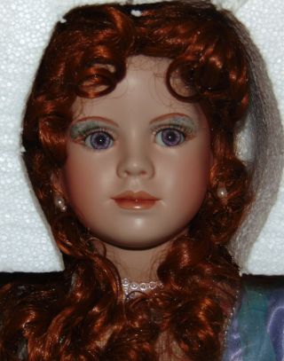 Gloria Vanderbilt Porcelain Doll Sea Goddess Boxed Lovely Face