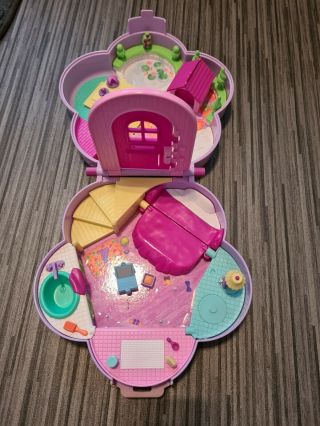Small Polly Pocket,  Lucy Locket Playset.