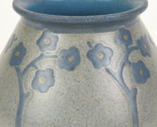 MARBLEHEAD POTTERY BLUE DECORATED VASE 3.  75 