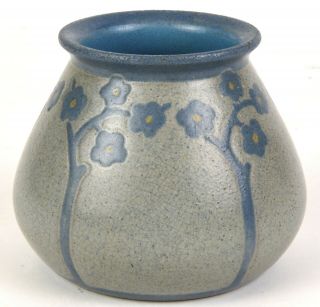 MARBLEHEAD POTTERY BLUE DECORATED VASE 3.  75 
