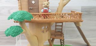 Sylvanian Families Tree House with 3 figures. 3