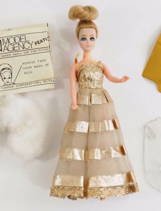 Dawn Model Agency “denise” 6” Gold Dress And Accessories Vtg Doll Topper 1971