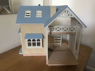 Sylvanian Families Epoch House Cottage with Ladder 2