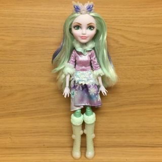 Ever After High Epic Winter - Crystal Winter Doll With Accessories 3