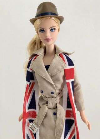 Barbie Dolls of The World - United Kingdom Doll Union Jack 2