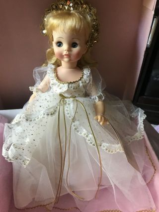 Madame Alexander Cinderella 1546 Doll 19”