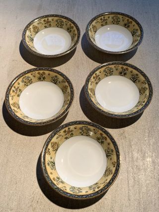 Wedgwood India Bone China 4 Coupe Cereal Bowl 6 1/8 " & 5 Dinner Plates 10 3/4 "