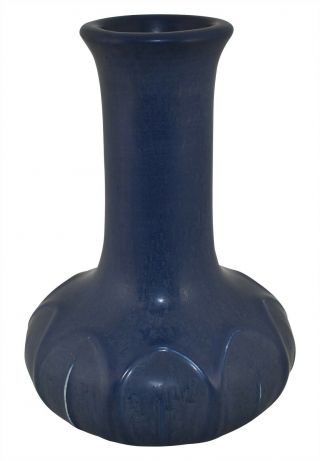 Hampshire Pottery Matte Blue Bulbous Arts And Crafts Vase 124