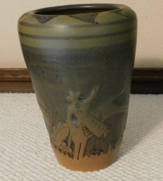 Und University Of North Dakota School Of Mines Pottery Cowboy Vase By Mattson
